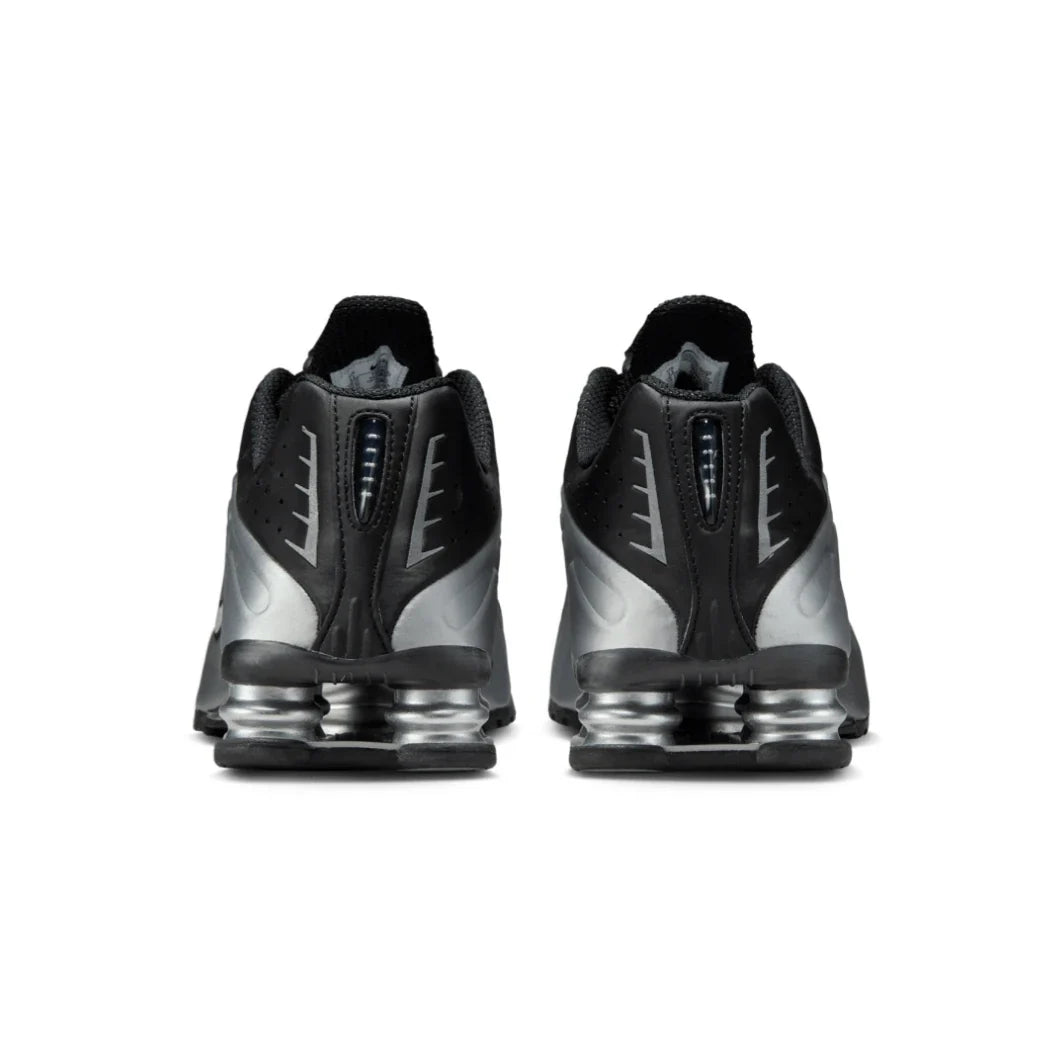 Nike Shox R4 Metallic Silver and Black hee