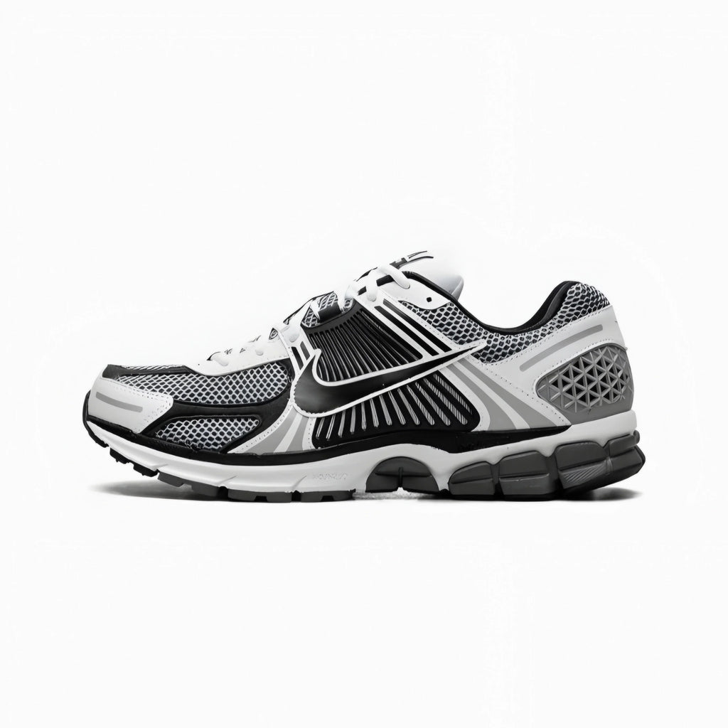 Nike Zoom Vomero 5 SE SP 'Black/Metallic Silver'